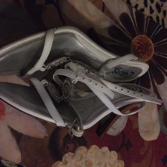 Encore - Picture 5 of 7